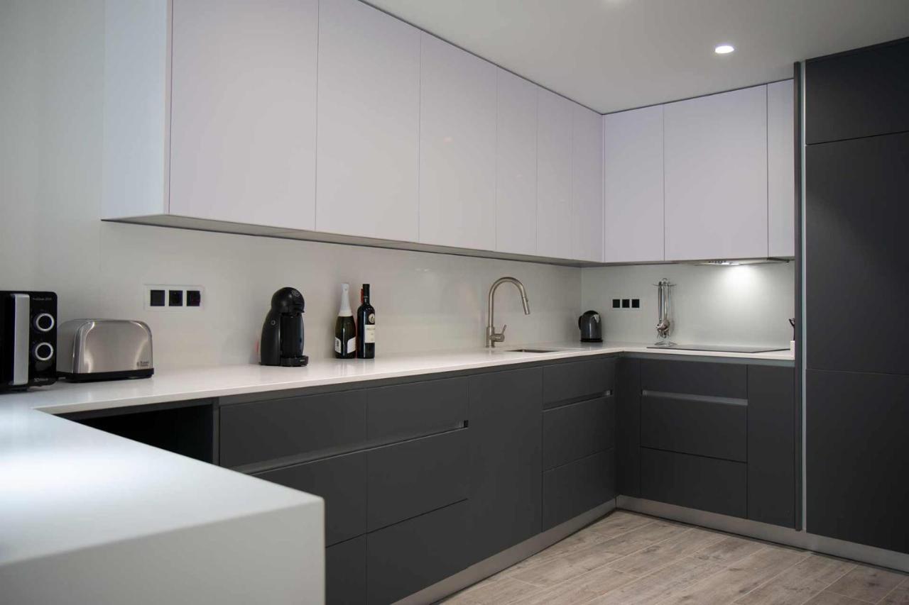 Apartamentos Vacacional En Plaza De Espana ネルハ エクステリア 写真
